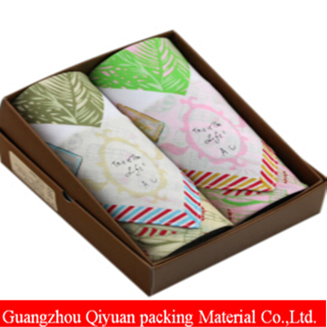 Guangzhou OEM Design Matte Cardboard Paper Handkerchief Box Handkerchief Gift Box With A Cover For Packaging