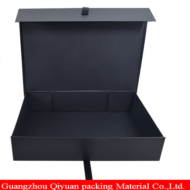 Magnetic Foldable Black Color Rigid Cardboard Paper Custom Book Shape Decorative Boxes Wholesale With Ribbon