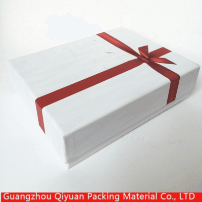 New products China manufacturer small luxury gift box scarf packaging