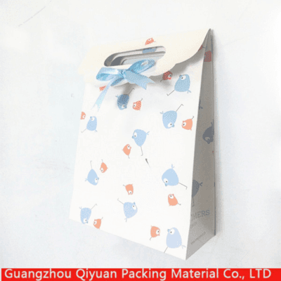 2016 Hot Die cut handle paper bag for gift packaging