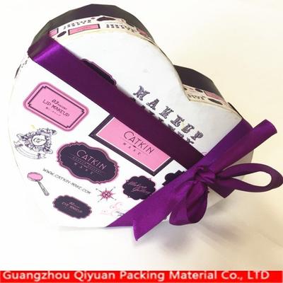Purple heart-shape flower / gift box