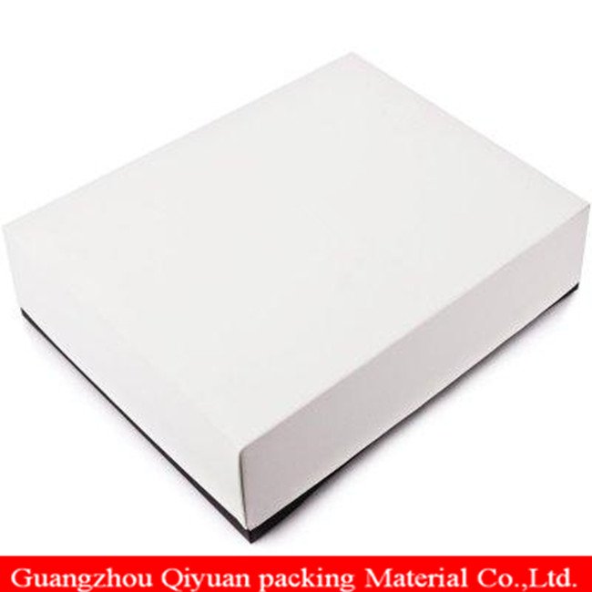 OEM Cardboard Paper Custom Design Clothing Packaging Bathrobe Packaging Box