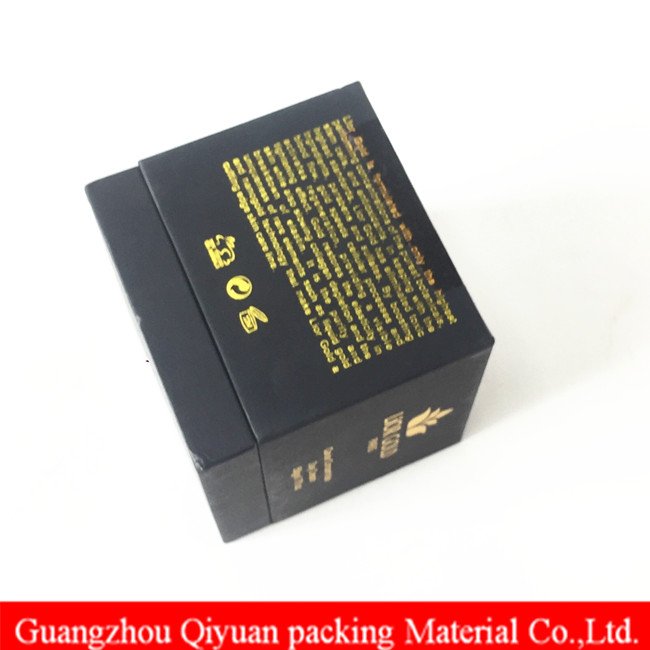 2018 Hot Selling Black Cardboard Paper Hot Stamping Luxury Candle Packaging Box With Eva Inner Tray For Gift