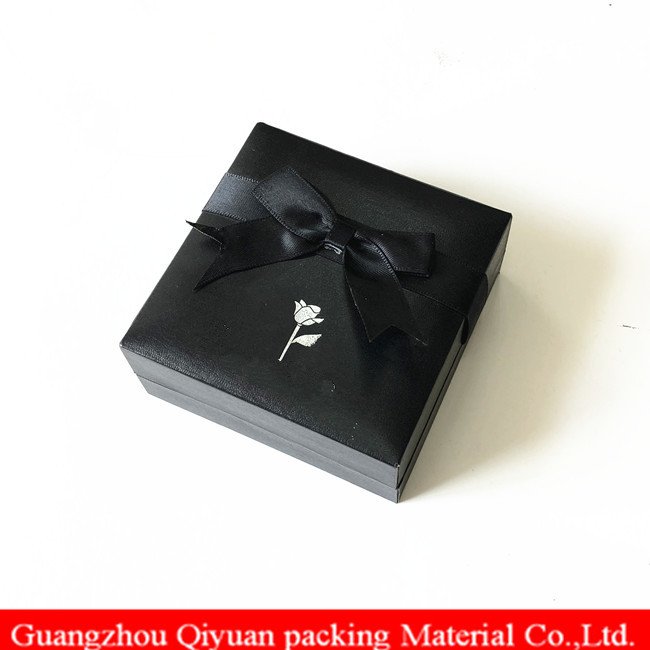Alibaba China Black Hardcase Texture Custom Jewelry Paper Gift Box Necklace Packaging