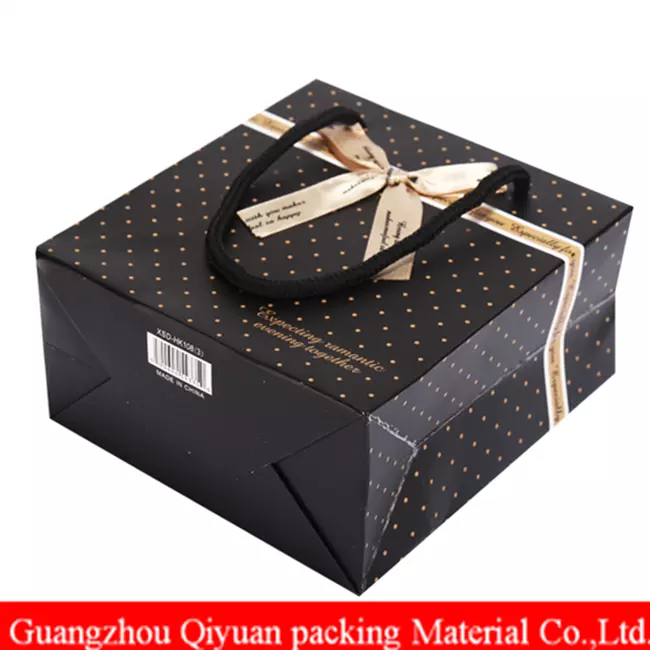 Chinese New Year Custom Flat Bottom Personal Label Paper Foil Baby Gift Bag With Ribbon