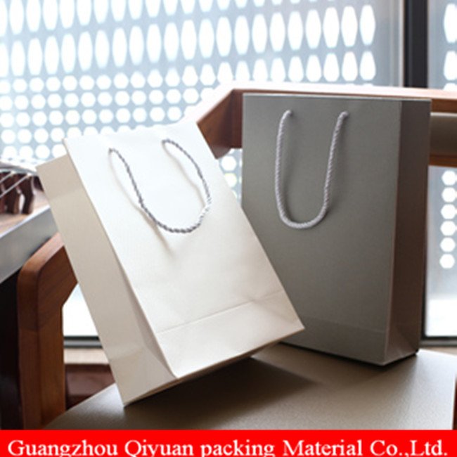 2018 Guangzhou Manufactures High Quality Custom Slogan Printing Luxury Shopping Used Tote Charcoal Paper Bag