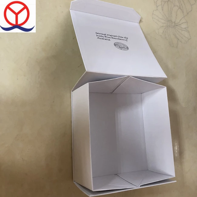 White Card Magnetic Custom Design Cardboard Luxury Small Gift Box