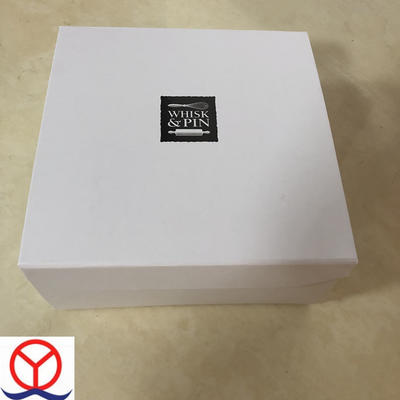 White Card Magnetic Custom Design Cardboard Luxury Small Gift Box