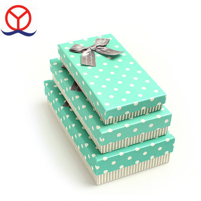 8*8 Inch Green Colored Custom Design Ribbon Decorative Cardboard Paper Cube Gift Boxes