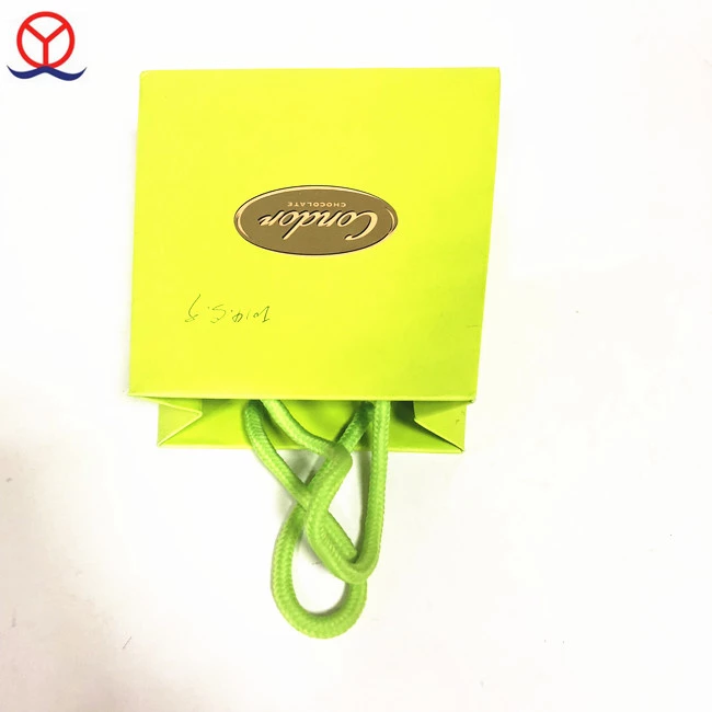 Christmas gift custom design rope handle art paper wholesale paper candy gift bags